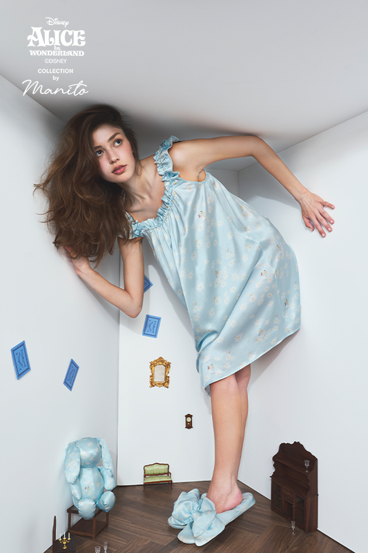 MANITO迪士尼爱丽丝合作系列Daisy 桑蚕丝木耳边短裙